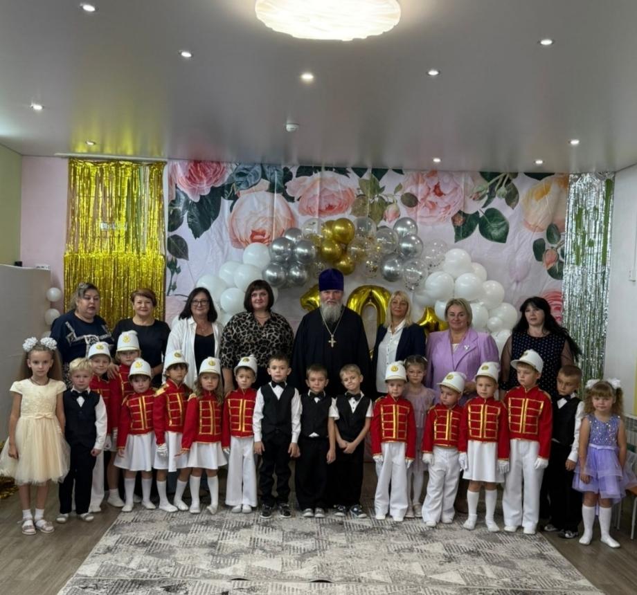 Детскому саду "Вишенка" - 10 лет.